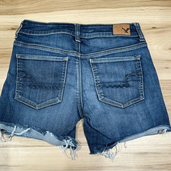American Eagle Midi Cutoff Shorts Women’s 4 - Picture 3 of 4